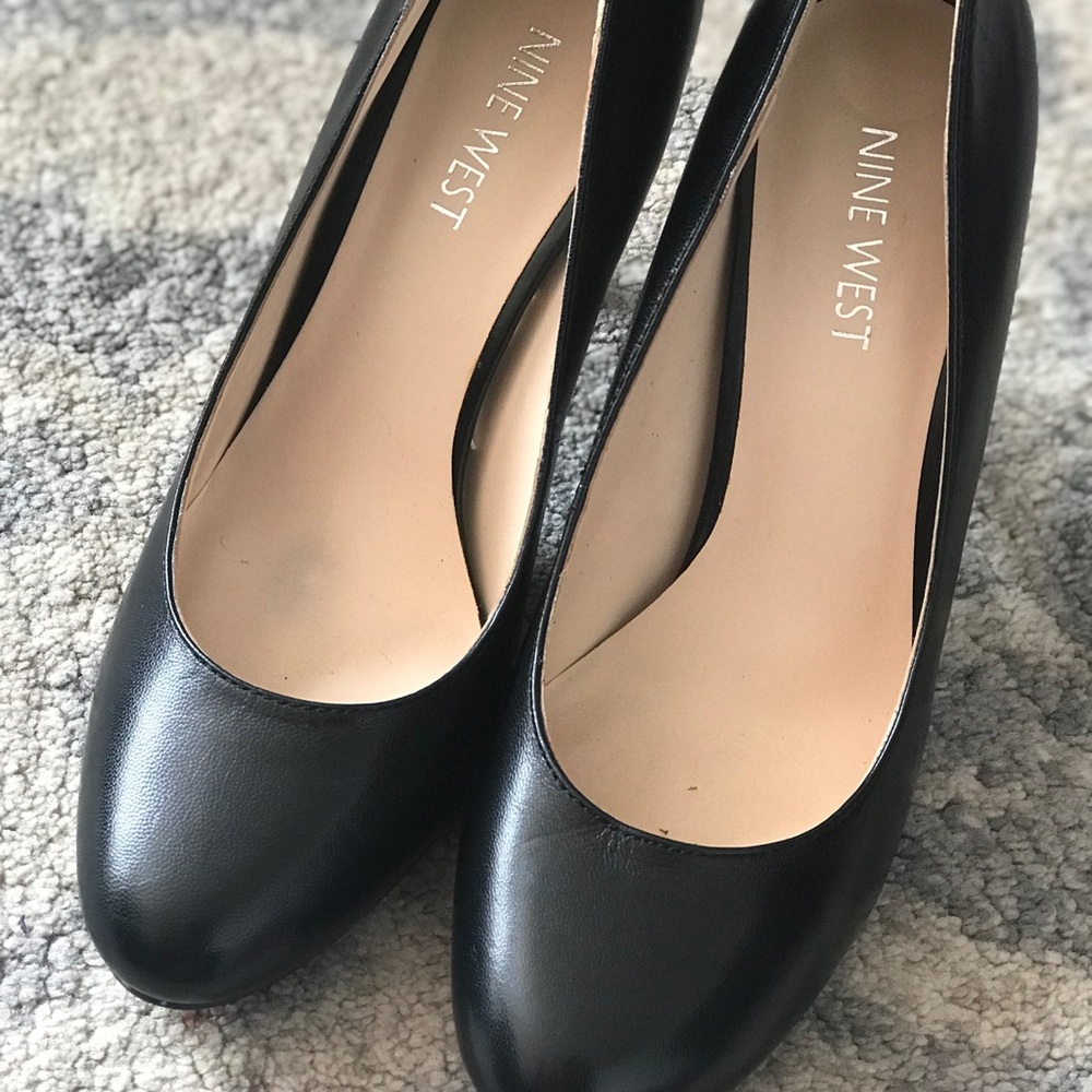 Nine West size 6 black heels